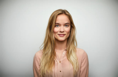 Screenshot_2018-09-19 Woman Stock Photos and Pictures Getty Images(3).png